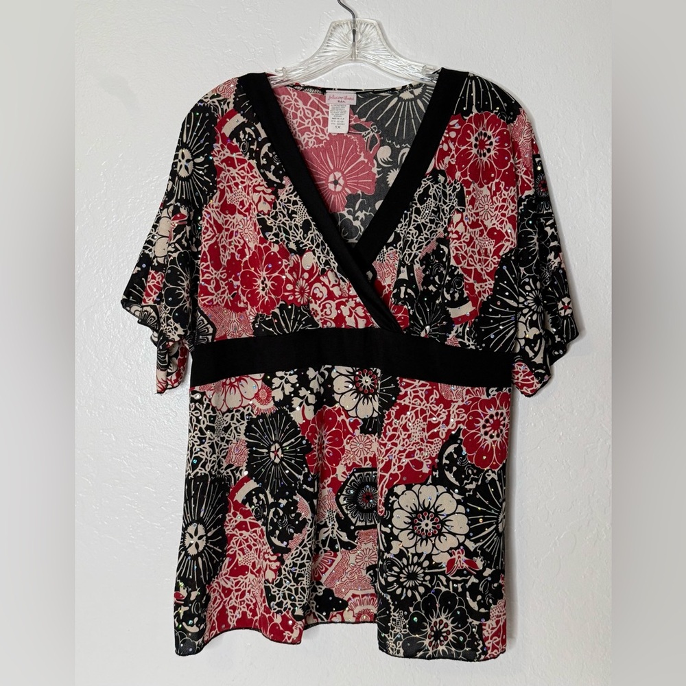 Julie's Closet Blouse Womens Size 1X Floral Embellished Kimono Style Red Black‎